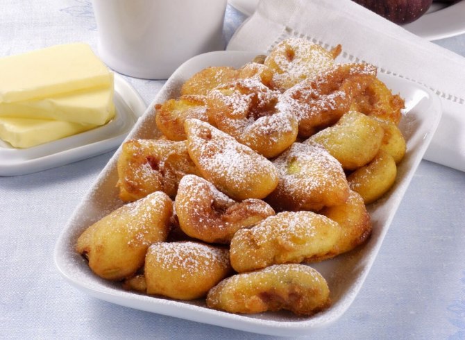 frittelle di fichi con zucchero a velo